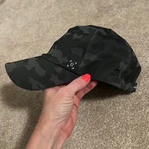 Lululemon grey camo hat